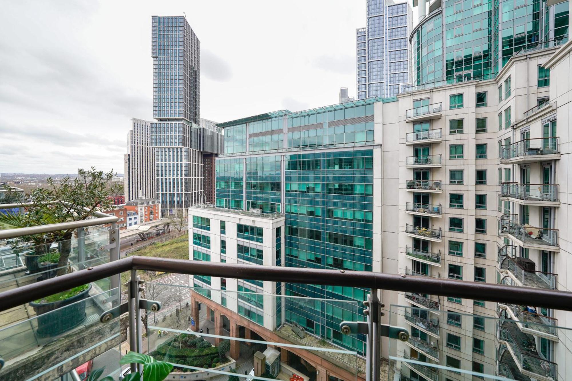 St George Wharf Londres Exterior foto