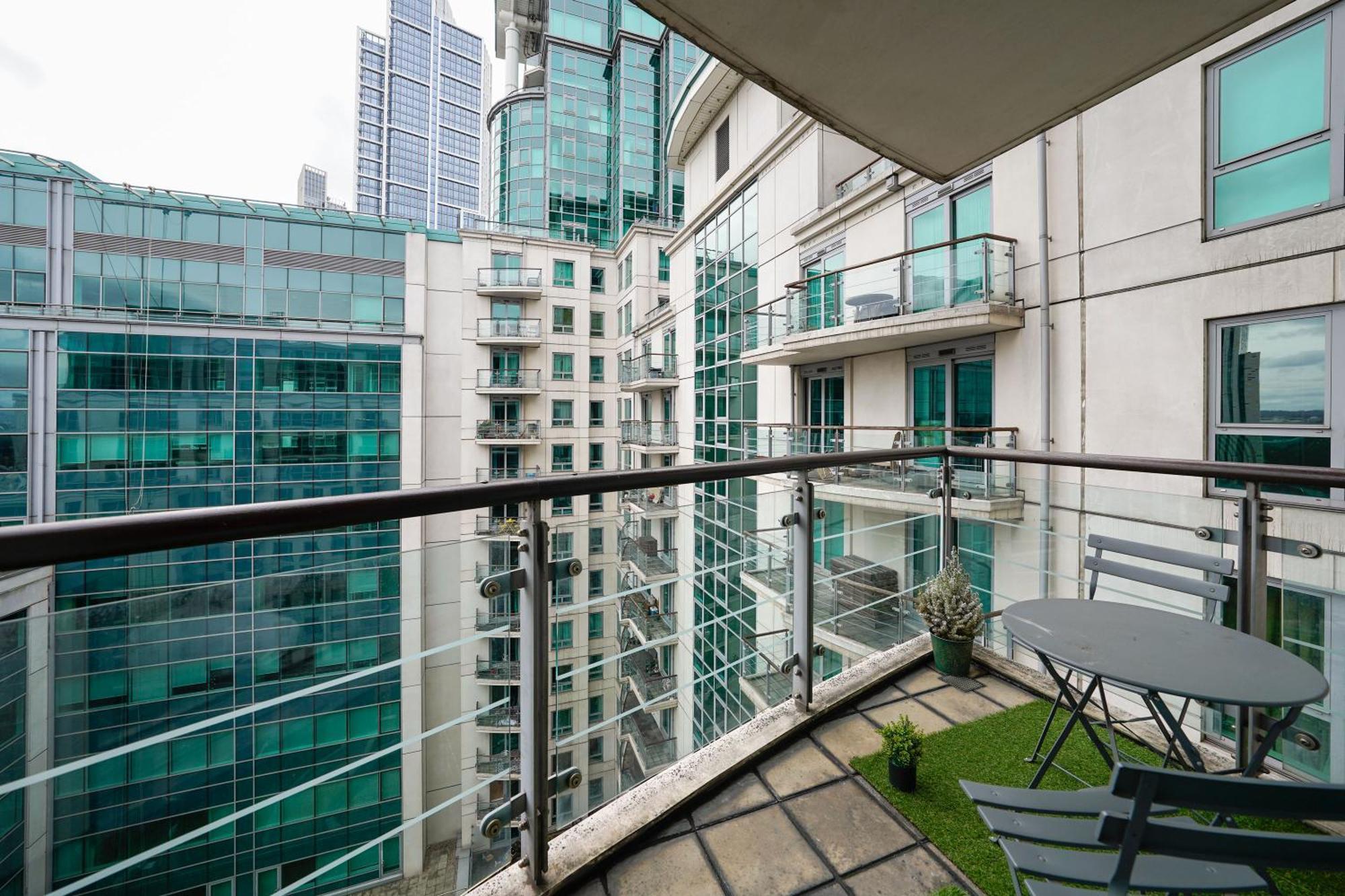 St George Wharf Londres Exterior foto